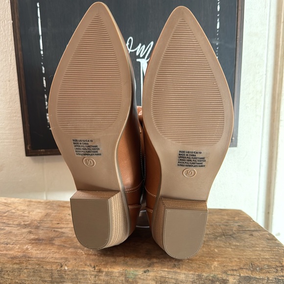 American Eagle Outfitters Butterfly Embroidered Western Boot ❤️ - Picture 4 of 4